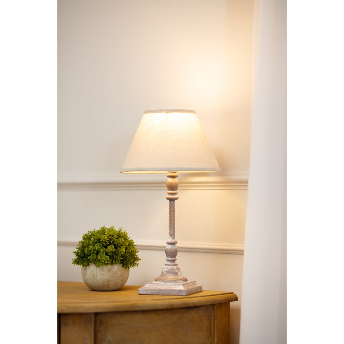 Rubbed Squarefoot Table Lamp