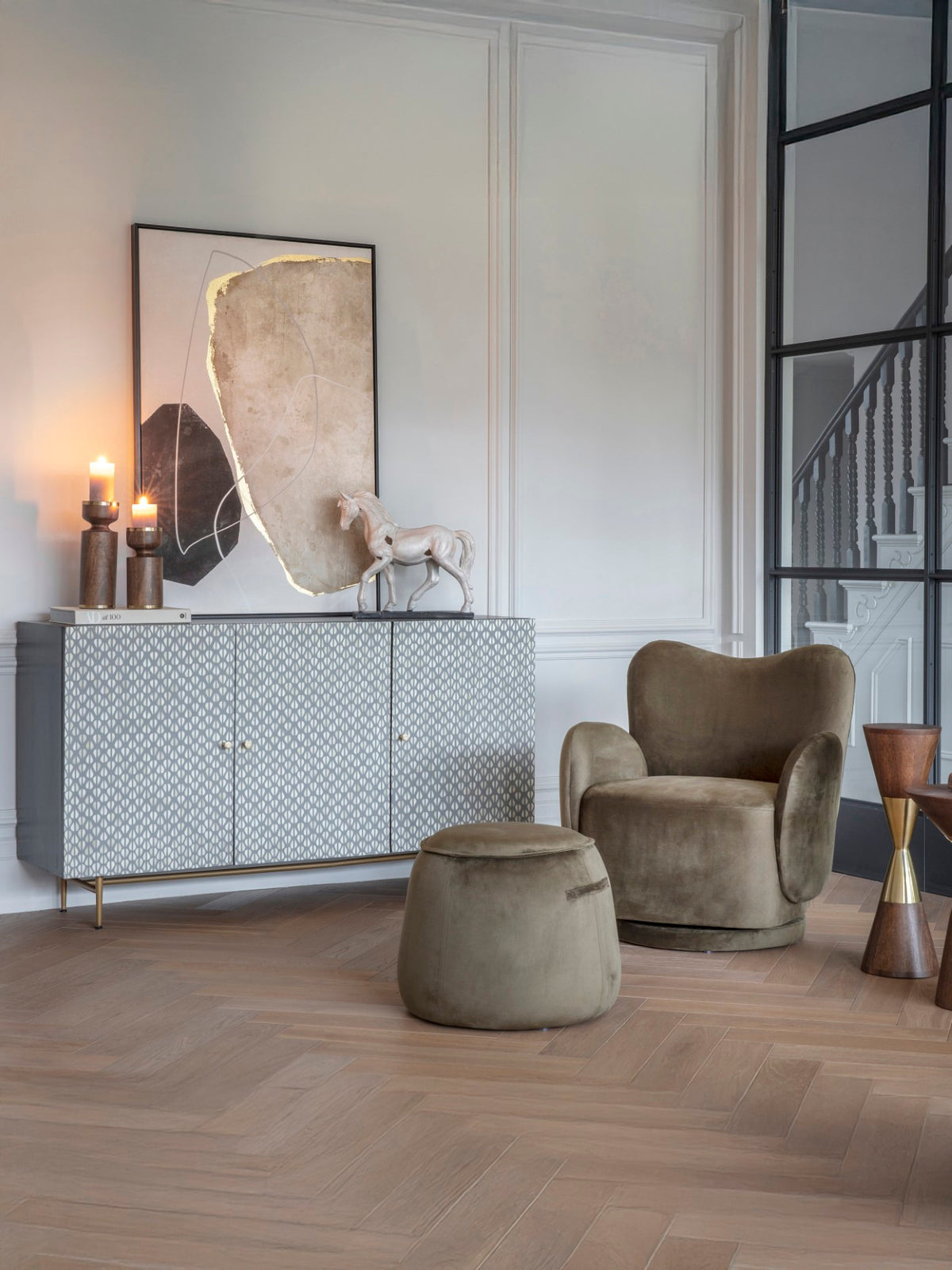 Embrace Swivel Chair — Green