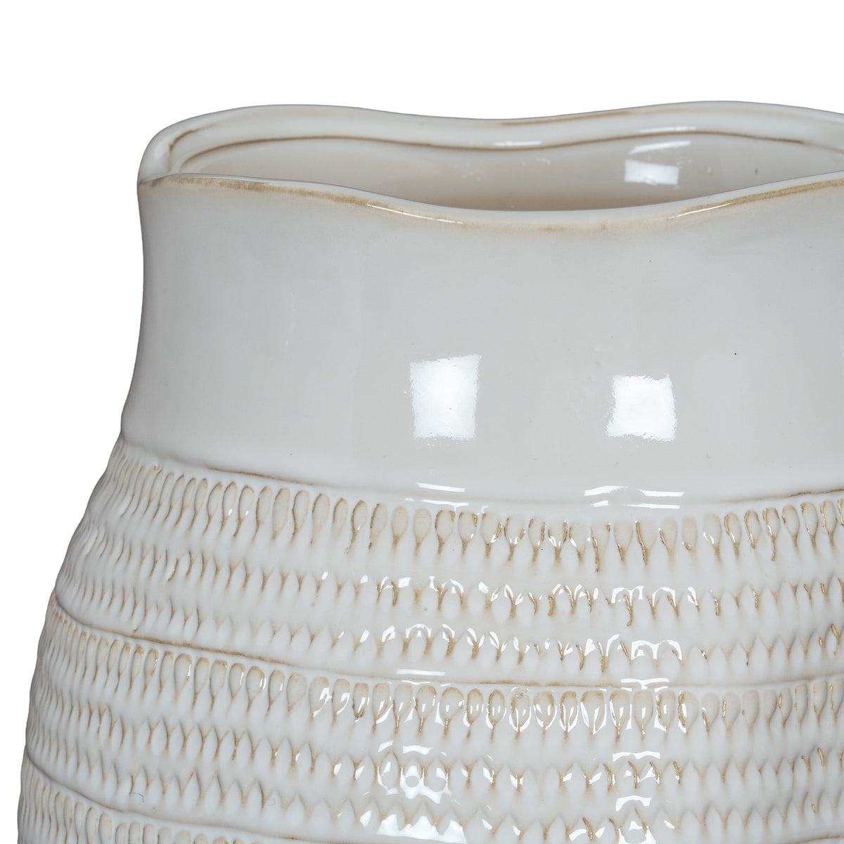 Close-up of the vase's smooth white upper band above rows of loop impressions, with light reflecting on the glossy surface.