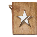 Close-up of a large star aperture surrounded by brown grain markings, with part of the rope visible behind it.